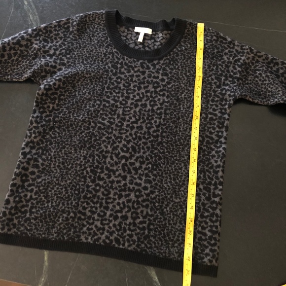 Joie soft animal print sweater size M - Picture 9 of 11